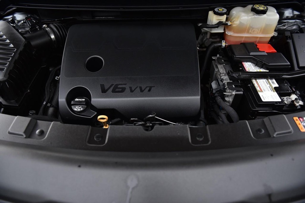 Buick Enclave Vehicle Full-screen Gallery Image 26