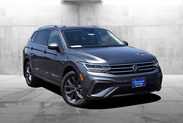 Volkswagen Tiguan Vehicle Image 02