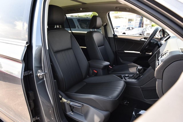 Volkswagen Tiguan Vehicle Image 20