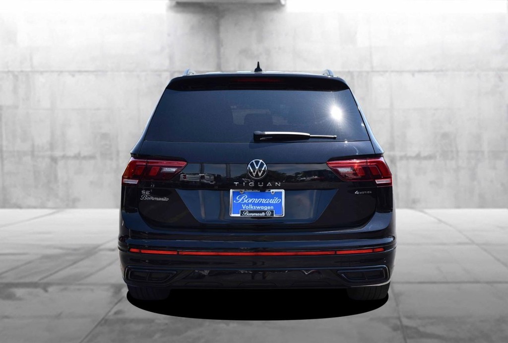 Volkswagen Tiguan Vehicle Full-screen Gallery Image 6