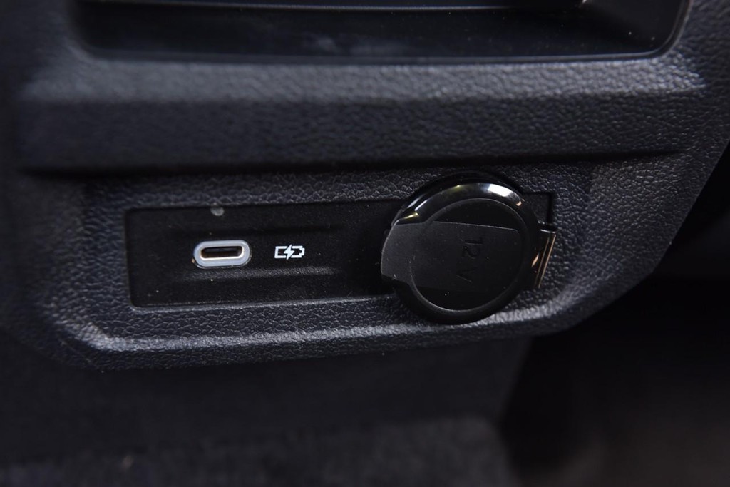 Volkswagen Tiguan Vehicle Full-screen Gallery Image 26