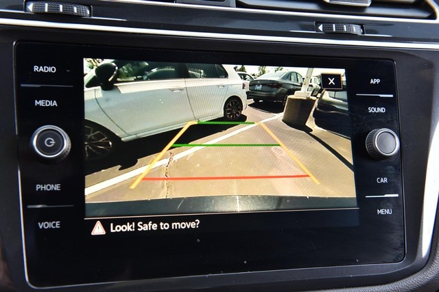Volkswagen Tiguan Vehicle Image 13