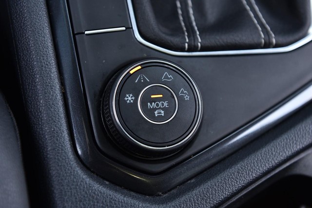 Volkswagen Tiguan Vehicle Image 18