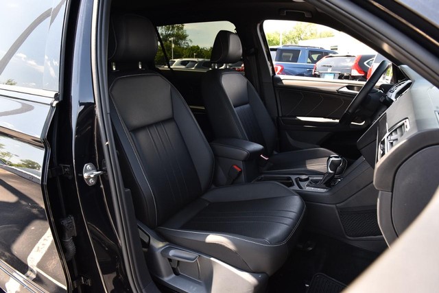 Volkswagen Tiguan Vehicle Image 22