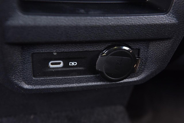 Volkswagen Tiguan Vehicle Image 26