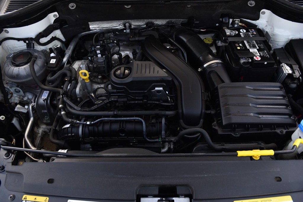 Volkswagen Taos Vehicle Full-screen Gallery Image 26