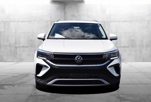 Volkswagen Taos Vehicle Image 04