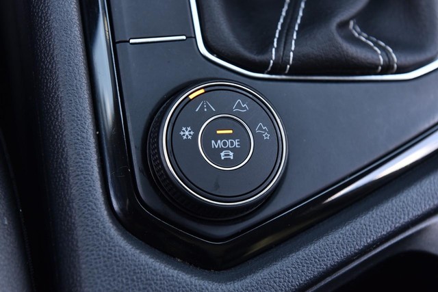 Volkswagen Taos Vehicle Image 17
