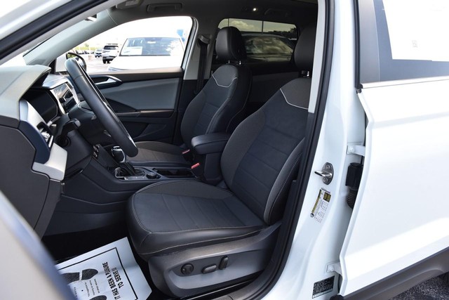 Volkswagen Taos Vehicle Image 19