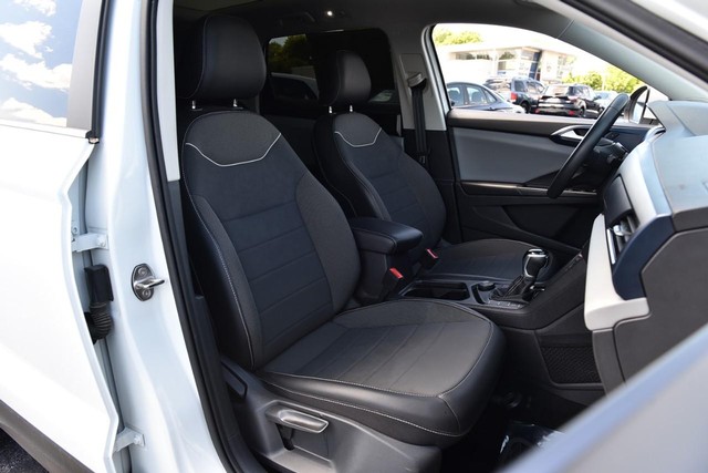 Volkswagen Taos Vehicle Image 20