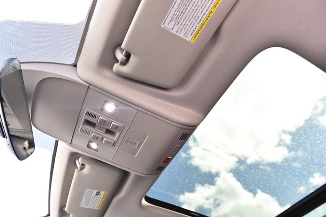 Volkswagen Taos Vehicle Image 21