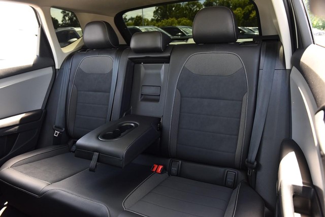 Volkswagen Taos Vehicle Image 22