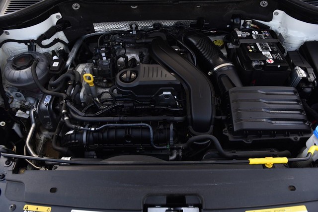 Volkswagen Taos Vehicle Image 26