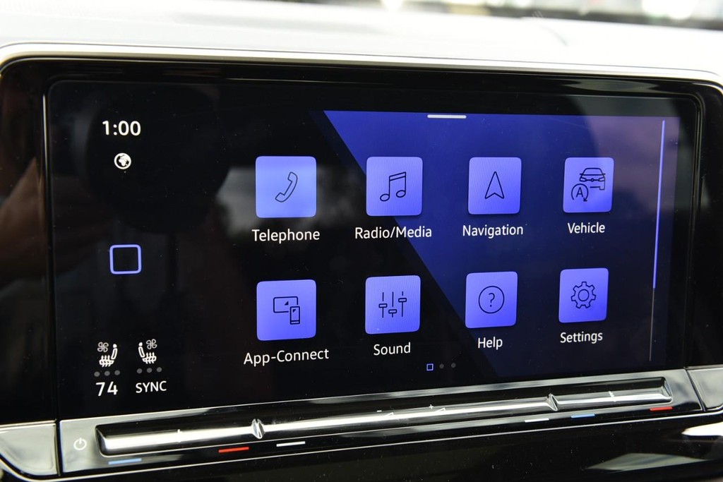 Volkswagen Atlas Vehicle Full-screen Gallery Image 14