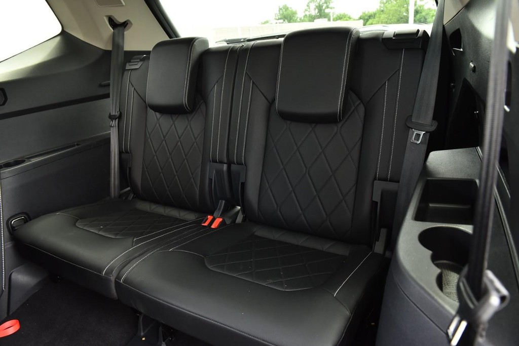 Volkswagen Atlas Vehicle Full-screen Gallery Image 25