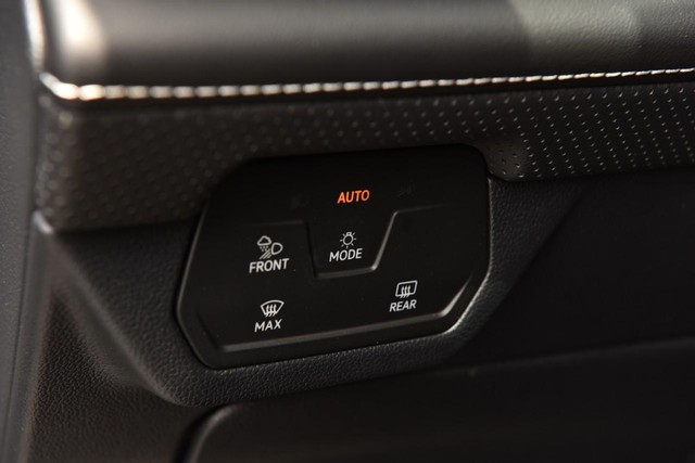 Volkswagen Atlas Vehicle Image 11