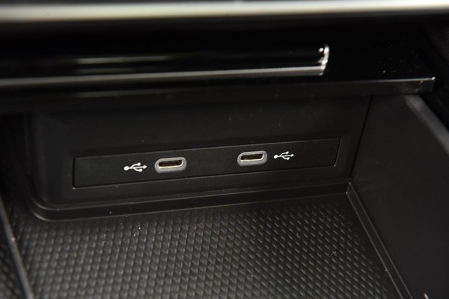 Volkswagen Atlas Vehicle Image 16