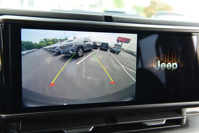 Jeep Wrangler Vehicle Image 12