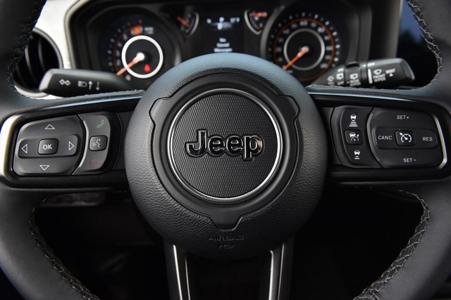 Jeep Wrangler Vehicle Image 19