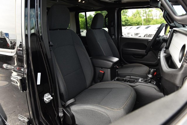 Jeep Wrangler Vehicle Image 21
