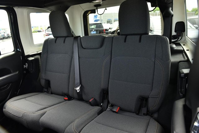 Jeep Wrangler Vehicle Image 22