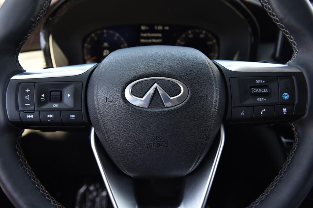 INFINITI QX60 Vehicle Full-screen Gallery Image 19