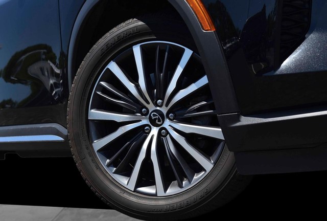 INFINITI QX60 Vehicle Image 03