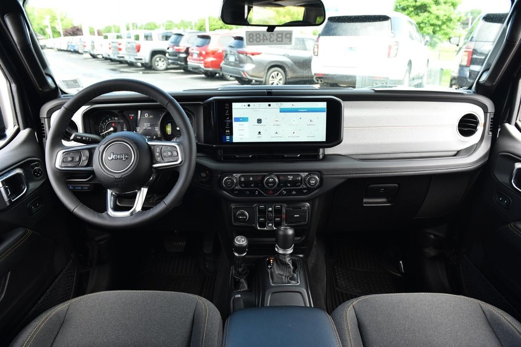 Jeep Wrangler 4xe Vehicle Full-screen Gallery Image 7