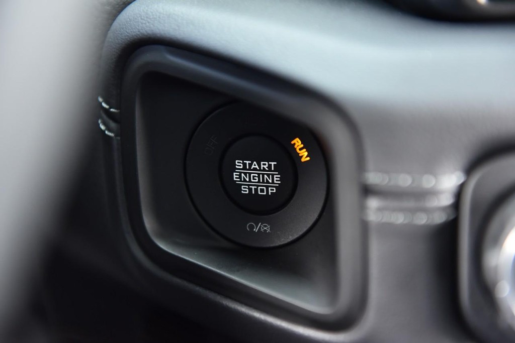 Jeep Wrangler 4xe Vehicle Full-screen Gallery Image 19