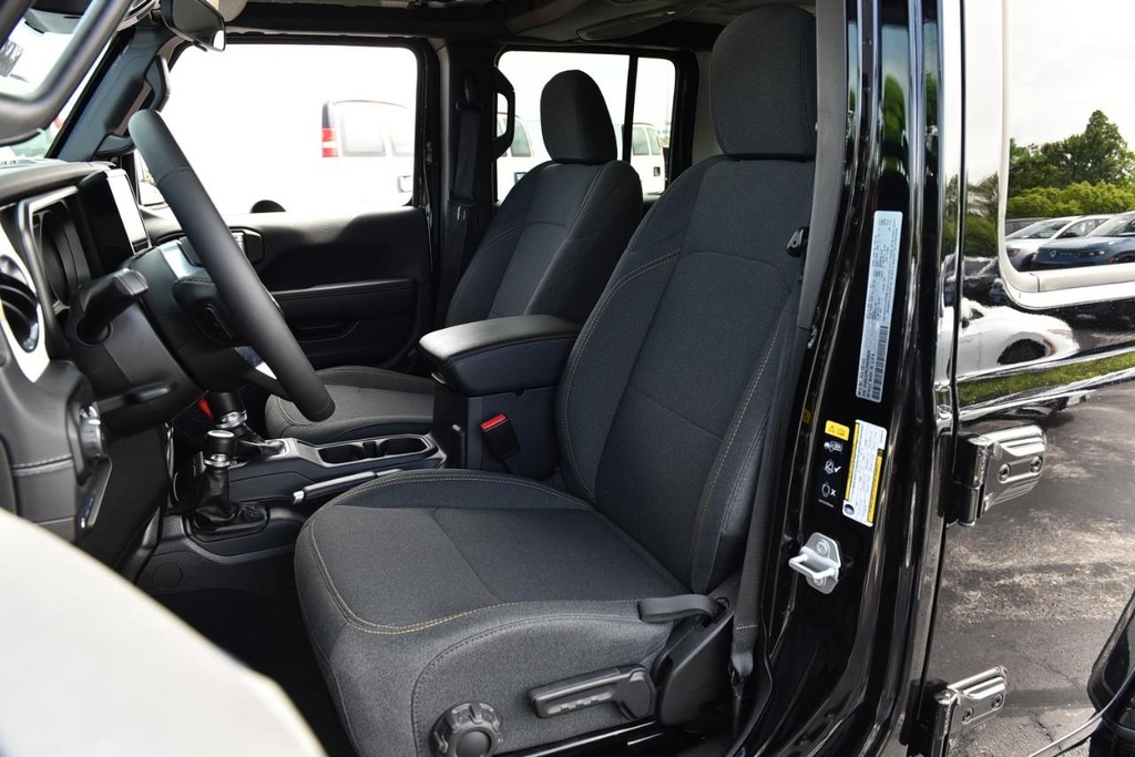 Jeep Wrangler 4xe Vehicle Full-screen Gallery Image 21