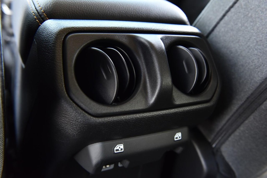 Jeep Wrangler 4xe Vehicle Full-screen Gallery Image 24