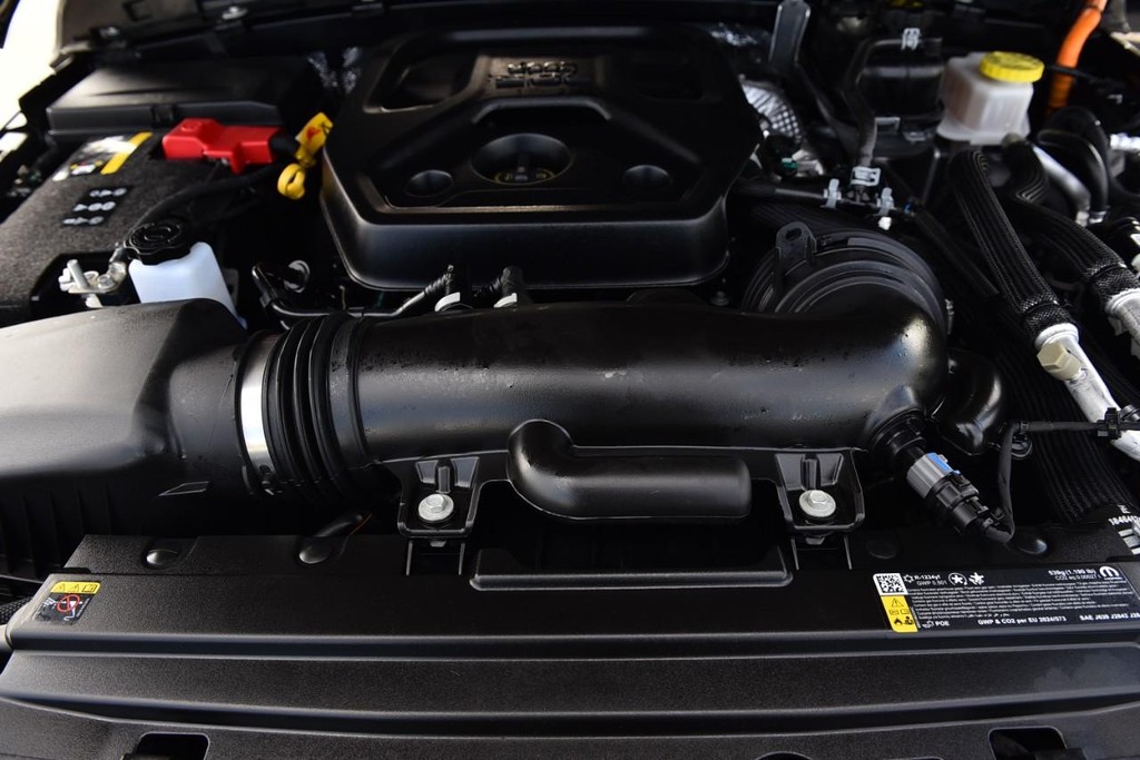 Jeep Wrangler 4xe Vehicle Full-screen Gallery Image 27