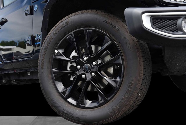 Jeep Wrangler 4xe Vehicle Image 03