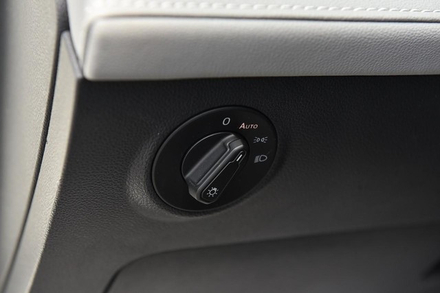 Volkswagen Taos Vehicle Image 10