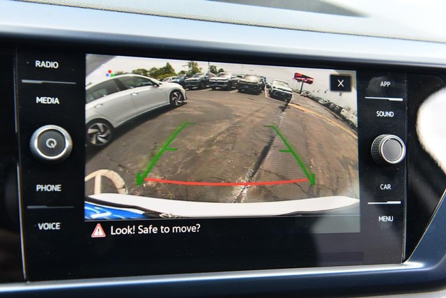 Volkswagen Taos Vehicle Image 12