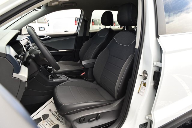 Volkswagen Taos Vehicle Image 18