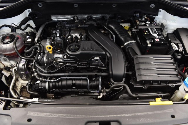 Volkswagen Taos Vehicle Image 24