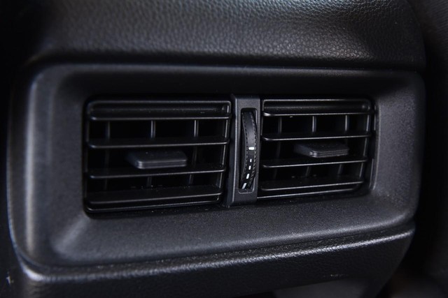 Honda CR-V Vehicle Image 24