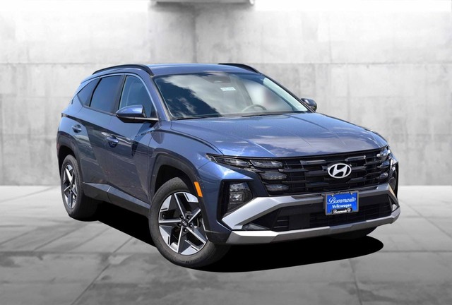 Hyundai Tucson Vehicle Image 02