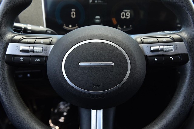 Hyundai Tucson Vehicle Image 18