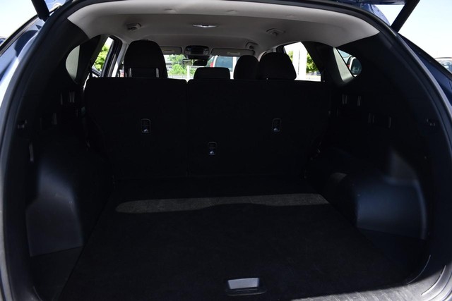 Hyundai Tucson Vehicle Image 24
