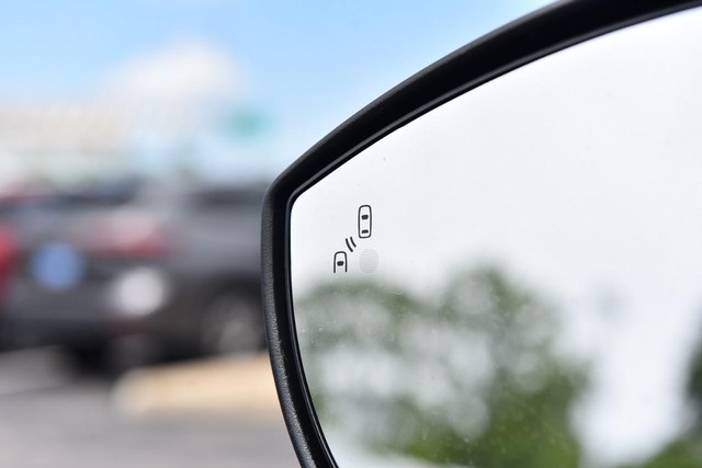 Ford Escape Vehicle Image 10