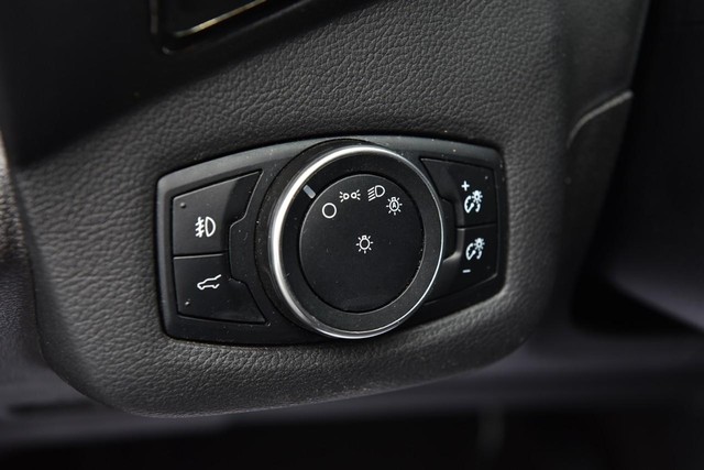 Ford Escape Vehicle Image 11