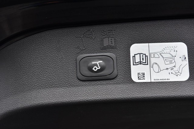 Ford Escape Vehicle Image 25