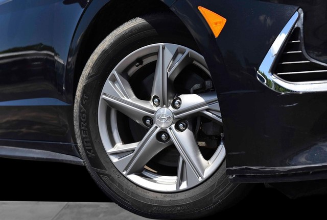 Hyundai Sonata Vehicle Image 03