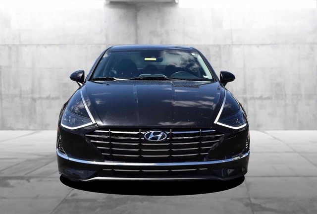 Hyundai Sonata Vehicle Image 04