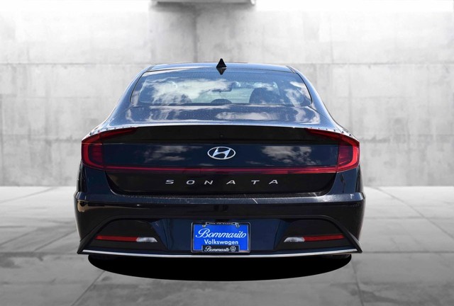 Hyundai Sonata Vehicle Image 06