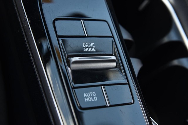 Hyundai Sonata Vehicle Image 15