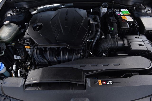 Hyundai Sonata Vehicle Image 21