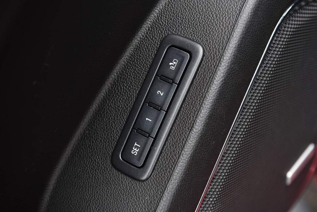 Chevrolet Tahoe Vehicle Full-screen Gallery Image 09